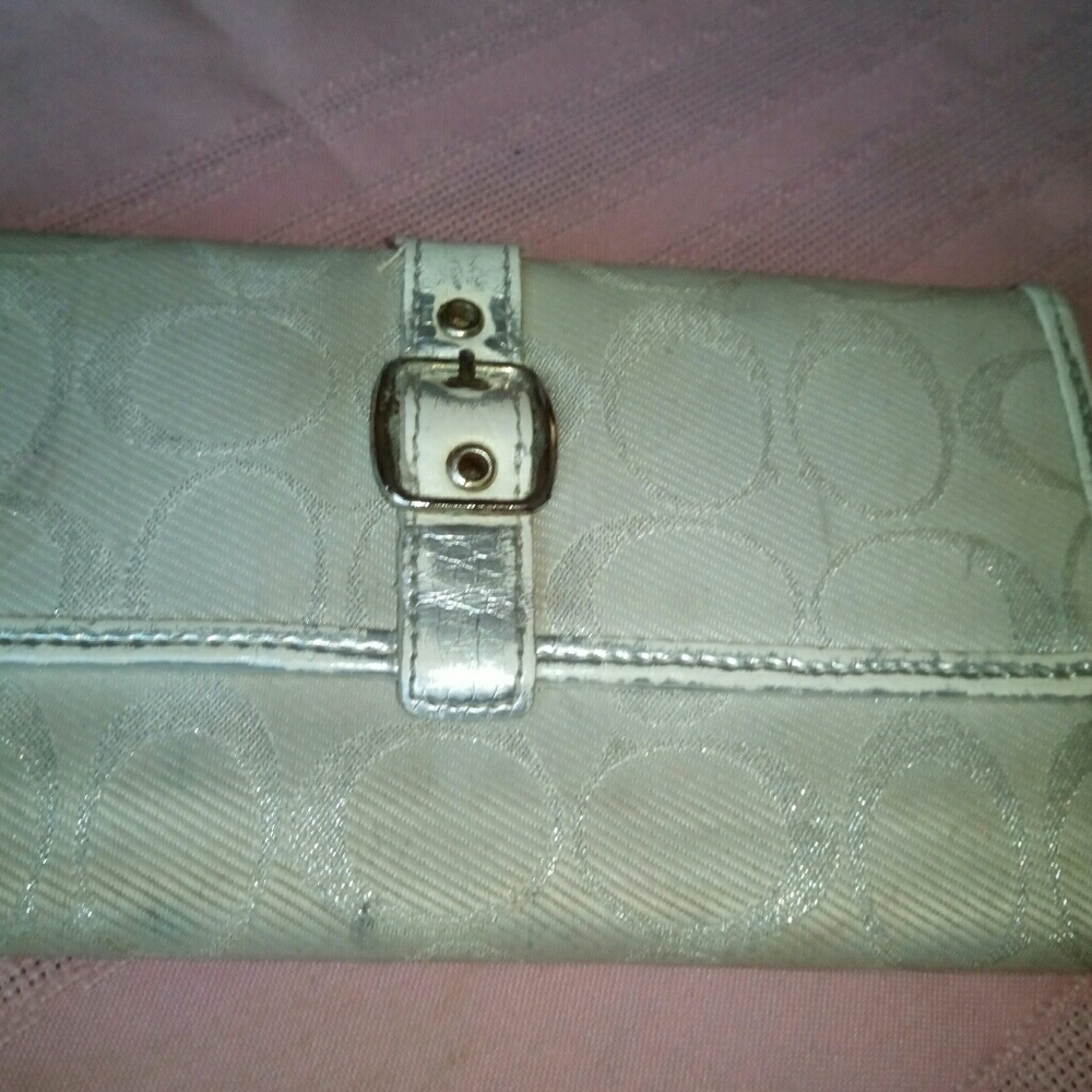 Trifold wallet